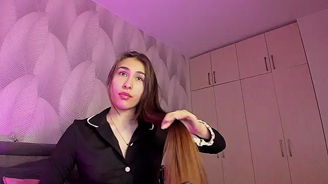 Bambiii bby online show from 18, 3, 2025