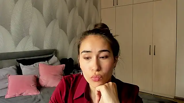 Bambiii bby online show from 18, 6, 2026
