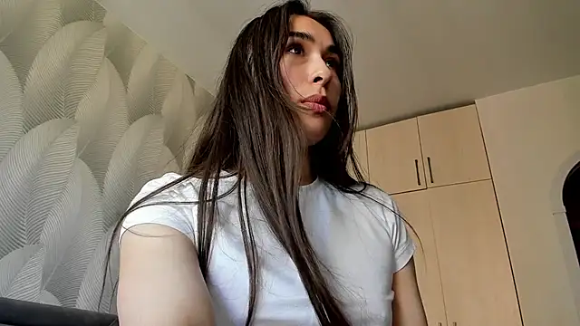 Snapshot of Bambiii_bby chatting on 5, 6, 2026 Bambiii bby online show from 5, 6, 2026