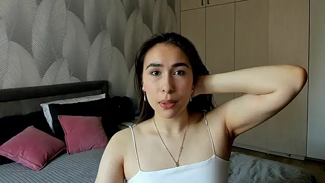 Snapshot of Bambiii_bby chatting on 6, 6, 2026 Bambiii bby online show from 6, 6, 2026