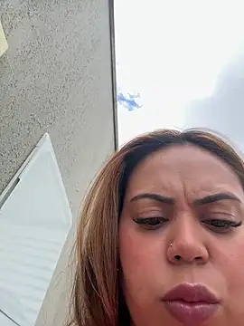 lariic online show from 25, 3, 2026