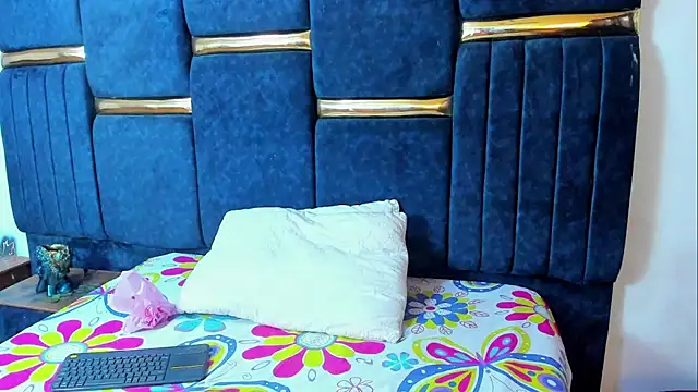 skaysanchez1 online show from 10, 4, 2026