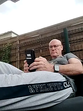 Snapshot of bogland33 chatting on 31, 5, 2026 bogland33 online show from 31, 5, 2026