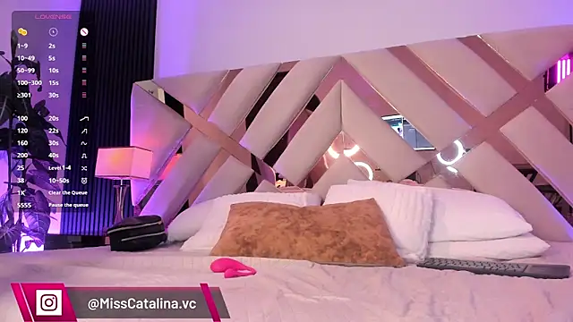 miss catalinaa online show from 1, 6, 2026