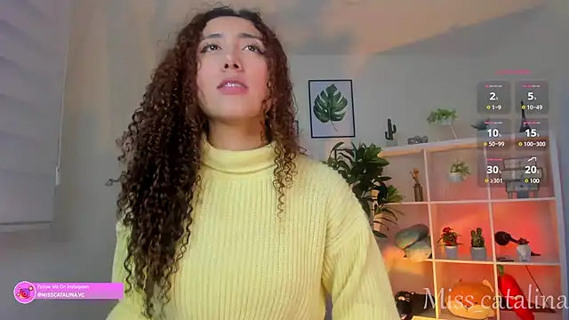 miss catalinaa online show from 25, 2, 2025