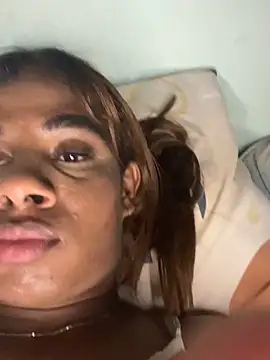 Snapshot of alejandrasxx chatting on 15, 10, 2025 alejandrasxx online show from 15, 10, 2025