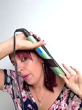 Snapshot of sthefania1710 chatting on 18, 3, 2025 sthefania1710 online show from 18, 3, 2025