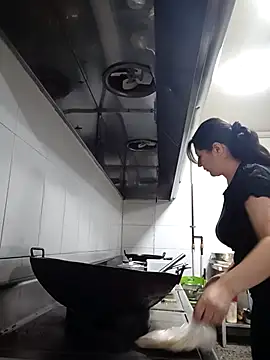 carolina linarez69 online show from 18, 11, 2025