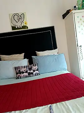 contagiousqueen online show from 12, 2, 2026