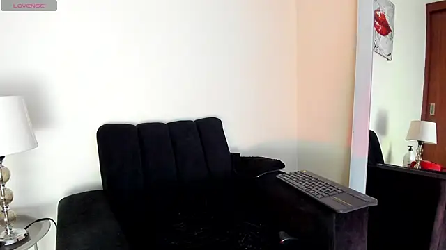 victoria  lace  online show from 28, 6, 2026