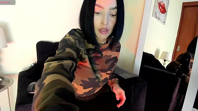 victoria  lace  online show from 22, 3, 2026