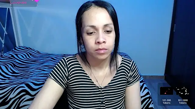 Amber Lovely online show from 16, 9, 2025