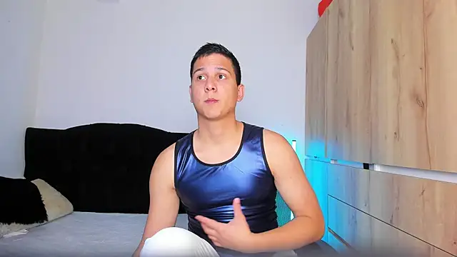 ANDREZALVAREZ online show from 27, 10, 2025