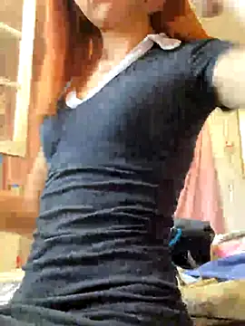 kittyprettybby online show from 2, 12, 2025