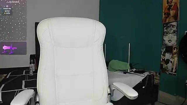 kinky polar online show from 18, 2, 2026