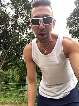 Snapshot of dantedesirexx chatting on 25, 2, 2026 dantedesirexx online show from 25, 2, 2026