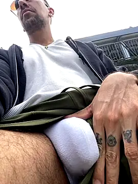 Snapshot of dantedesirexx chatting on 2, 12, 2025 dantedesirexx online show from 2, 12, 2025