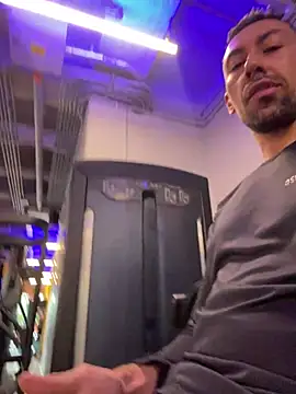 Snapshot of dantedesirexx chatting on 4, 3, 2026 dantedesirexx online show from 4, 3, 2026