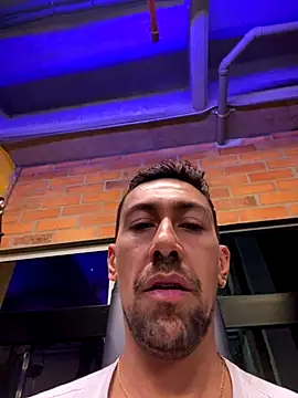 Snapshot of dantedesirexx chatting on 2, 12, 2025 dantedesirexx online show from 2, 12, 2025