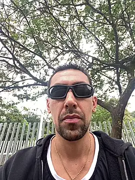 Snapshot of dantedesirexx chatting on 15, 1, 2026 dantedesirexx online show from 15, 1, 2026