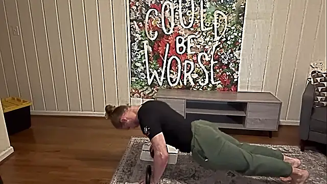 Snapshot of DaddydayDrinkzz chatting on 1, 12, 2025 DaddydayDrinkzz online show from 1, 12, 2025