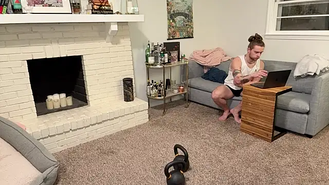 Snapshot of DaddydayDrinkzz chatting on 13, 1, 2025 DaddydayDrinkzz online show from 13, 1, 2025