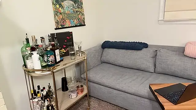 Snapshot of DaddydayDrinkzz chatting on 11, 12, 2024 DaddydayDrinkzz online show from 11, 12, 2024