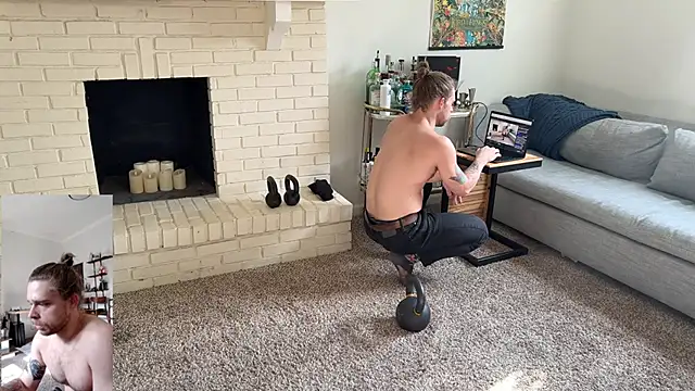 Snapshot of DaddydayDrinkzz chatting on 4, 12, 2024 DaddydayDrinkzz online show from 4, 12, 2024