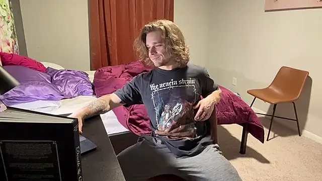 Snapshot of DaddydayDrinkzz chatting on 26, 2, 2025 DaddydayDrinkzz online show from 26, 2, 2025