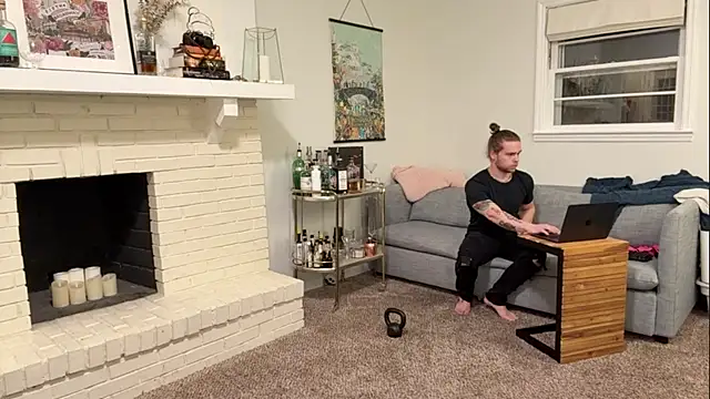 Snapshot of DaddydayDrinkzz chatting on 31, 12, 2024 DaddydayDrinkzz online show from 31, 12, 2024