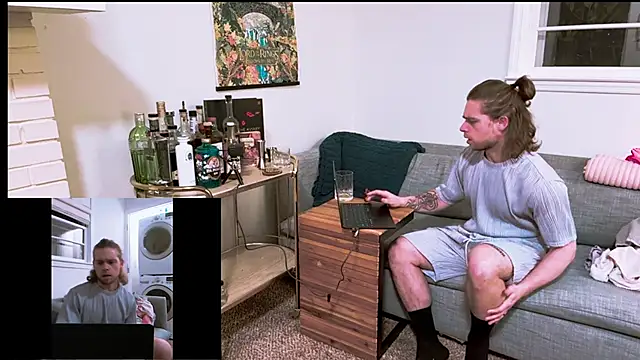 Snapshot of DaddydayDrinkzz chatting on 28, 1, 2025 DaddydayDrinkzz online show from 28, 1, 2025