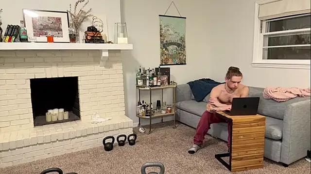 Snapshot of DaddydayDrinkzz chatting on 15, 1, 2025 DaddydayDrinkzz online show from 15, 1, 2025