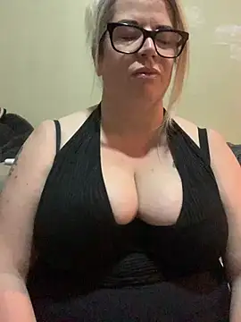 Snapshot of curvy-Ruby-Uk chatting on 11, 1, 2025 curvy-Ruby-Uk online show from 11, 1, 2025