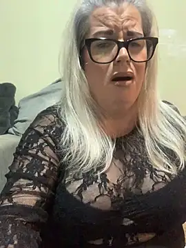 Snapshot of curvy-Ruby-Uk chatting on 6, 1, 2025 curvy-Ruby-Uk online show from 6, 1, 2025