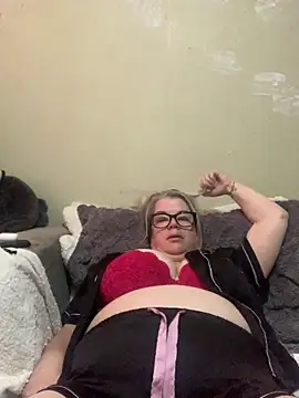 Snapshot of curvy-Ruby-Uk chatting on 12, 1, 2025 curvy-Ruby-Uk online show from 12, 1, 2025
