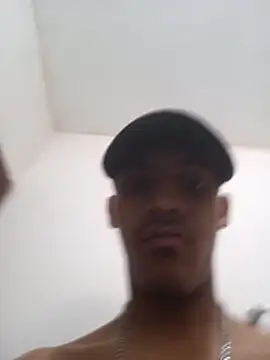 Snapshot of difredis09 chatting on 9, 4, 2026 difredis09 online show from 9, 4, 2026