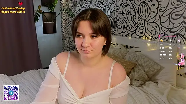 ZaraCrumpton online show from 14, 1, 2025