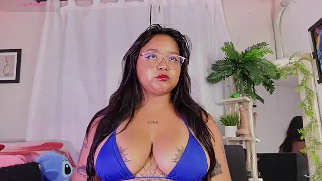 Snapshot of alaia_03 chatting on 5, 6, 2026 alaia 03 online show from 5, 6, 2026
