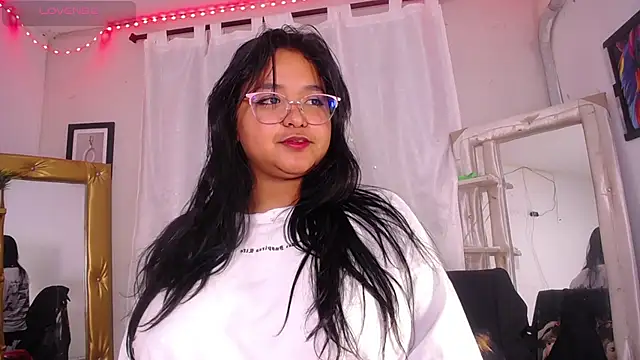 Snapshot of alaia_03 chatting on 7, 5, 2026 alaia 03 online show from 7, 5, 2026