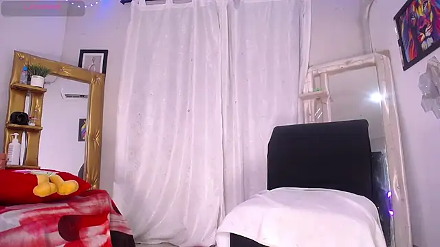 Snapshot of alaia_03 chatting on 13, 5, 2026 alaia 03 online show from 13, 5, 2026