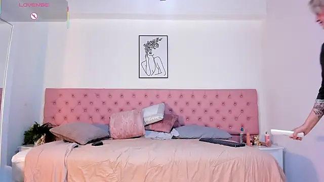 CarolinaGlamour online show from 18, 11, 2025