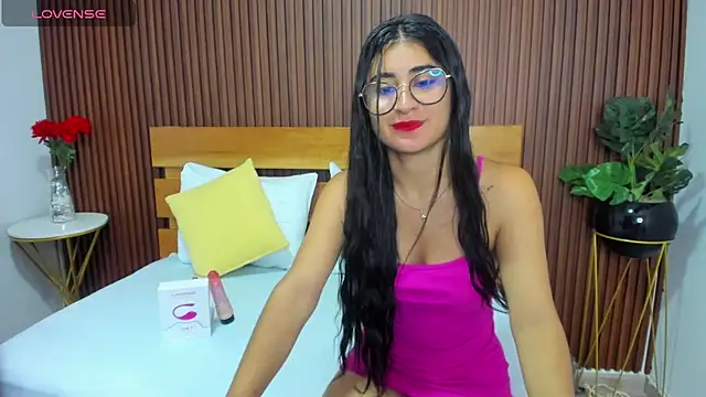 evelin leroy online show from 13, 2, 2025