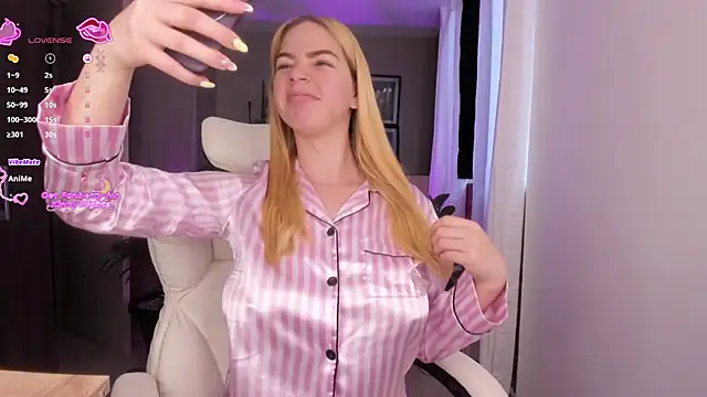 Niicoleta online show from 22, 4, 2026