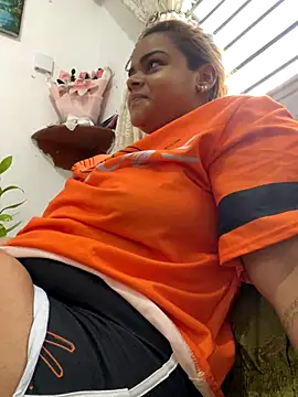 Snapshot of Evabigass chatting on 27, 11, 2025 Evabigass online show from 27, 11, 2025