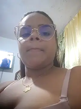 Snapshot of Evabigass chatting on 18, 2, 2025 Evabigass online show from 18, 2, 2025