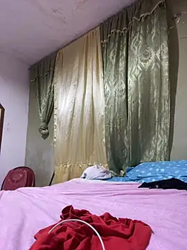 Snapshot of Evabigass chatting on 25, 10, 2025 Evabigass online show from 25, 10, 2025