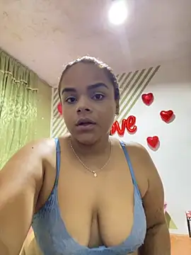 Snapshot of Evabigass chatting on 27, 10, 2025 Evabigass online show from 27, 10, 2025