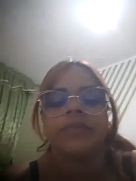 Snapshot of Evabigass chatting on 8, 2, 2025 Evabigass online show from 8, 2, 2025