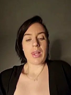 lindsay 33off online show from 7, 3, 2025