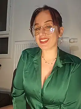 lindsay 33off online show from 6, 1, 2026